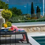 Aldo 公寓 *