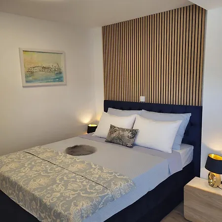 Aldo アパート ツァヴタット