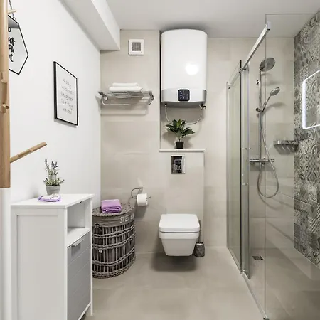 Aldo Apartment